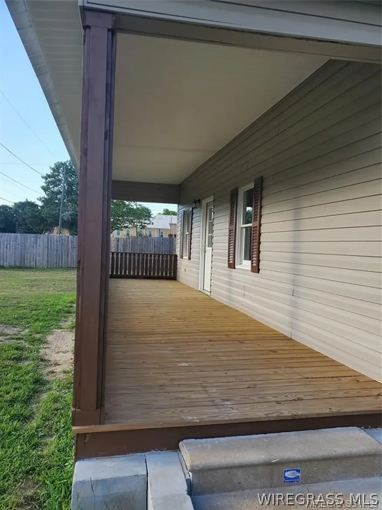 203 Ozark Avenue Ozark AL 36360