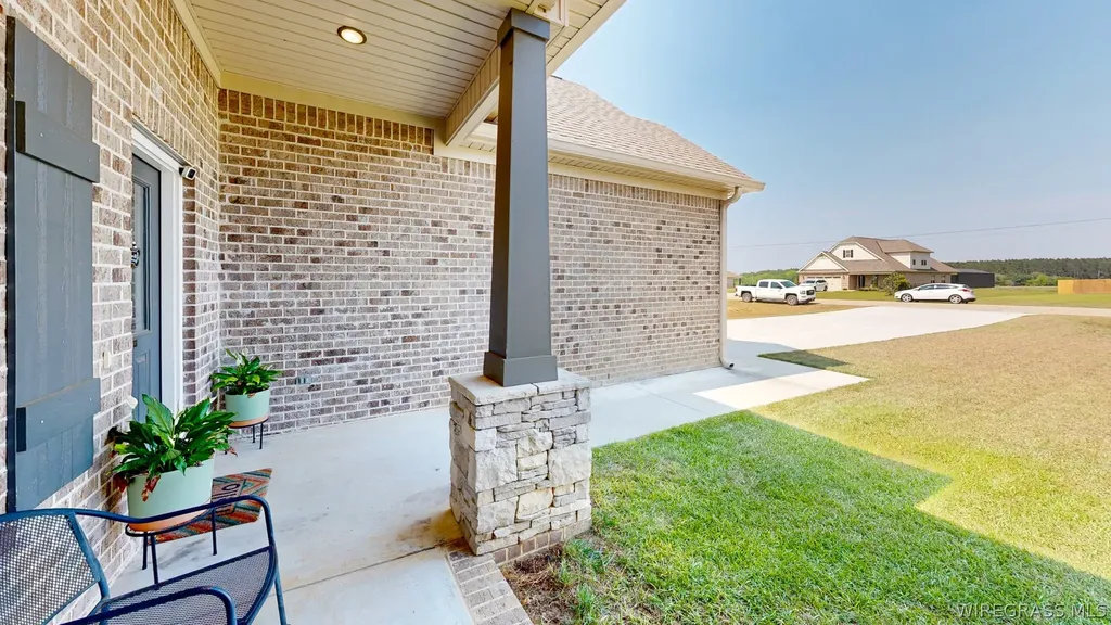 294 Sandbed Road Newton AL 36352