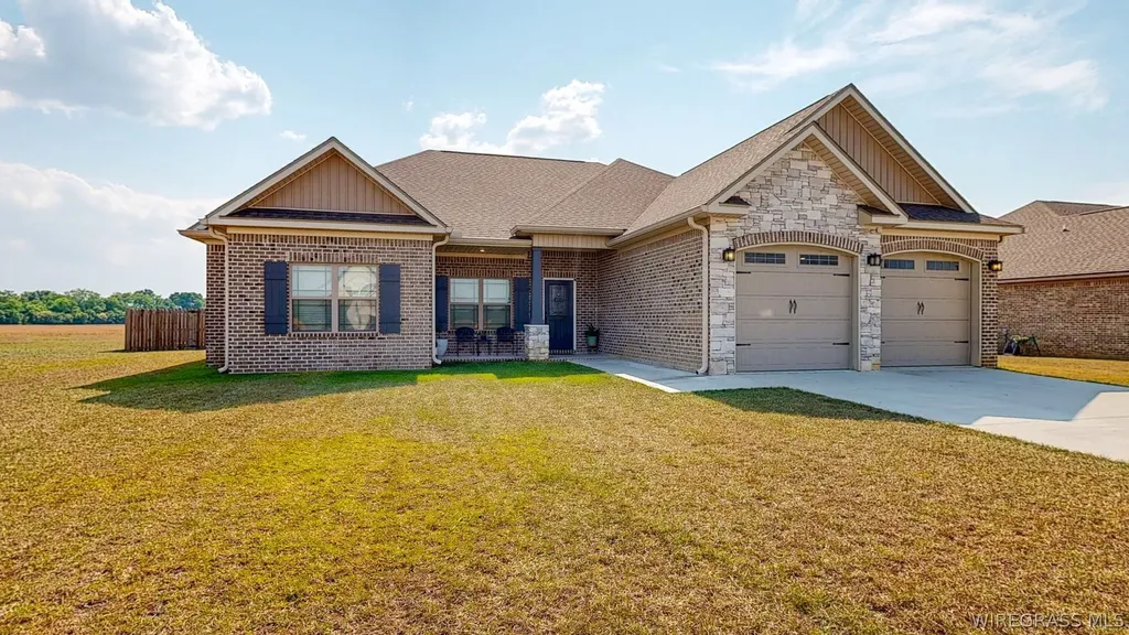 294 Sandbed Road Newton AL 36352