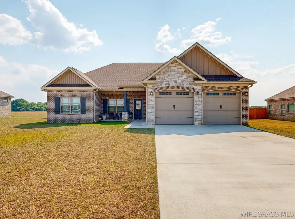 294 Sandbed Road Newton AL 36352