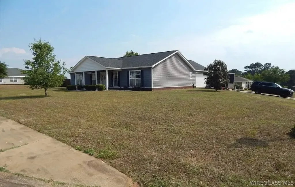 226 Griffith Lane New Brockton AL 36351