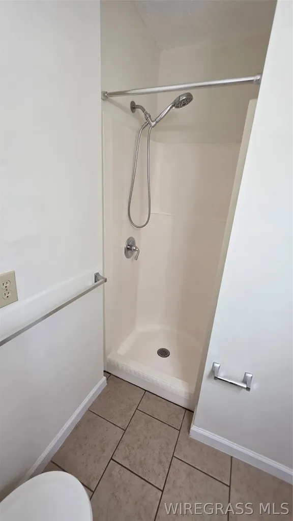 180 Pine Tree Lane Daleville AL 36322