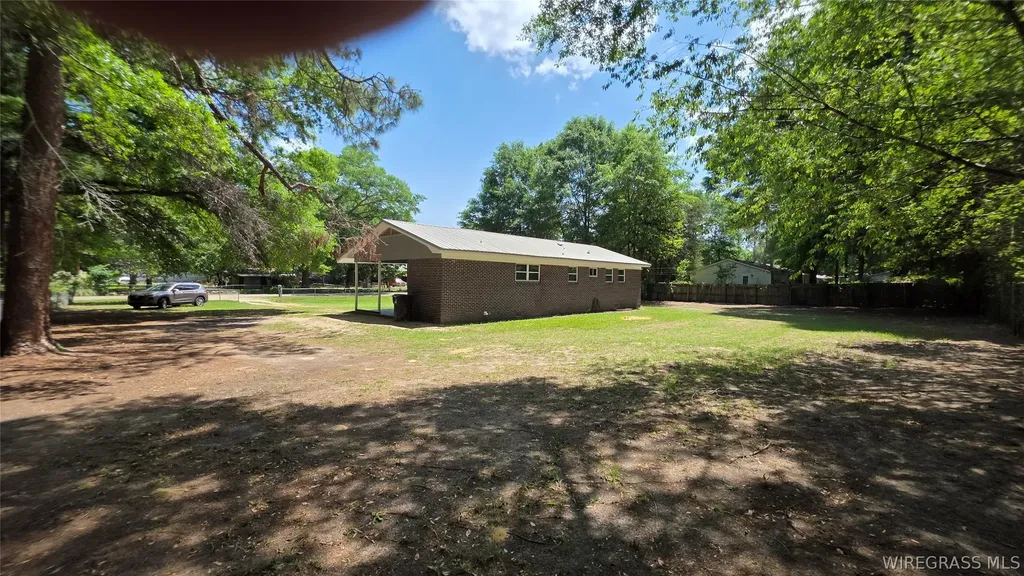 180 Pine Tree Lane Daleville AL 36322