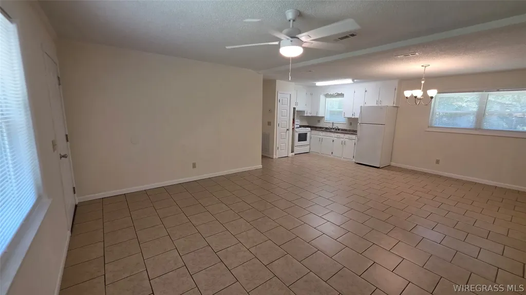 180 Pine Tree Lane Daleville AL 36322