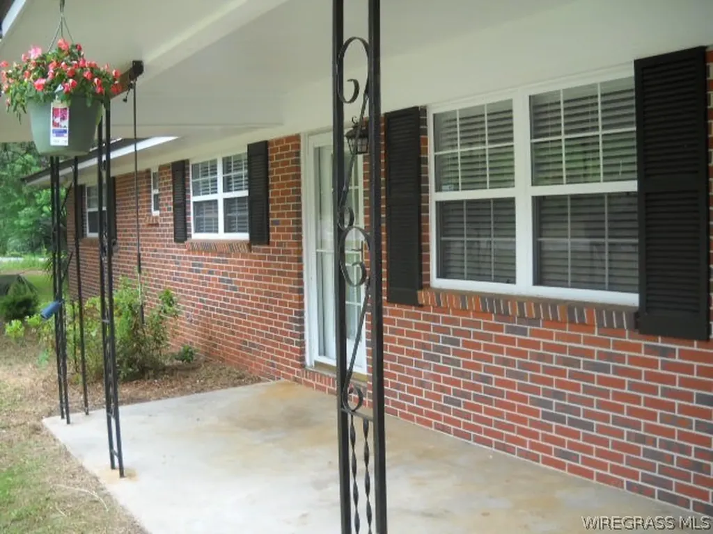 129 Glenwood Lane Ozark AL 36360