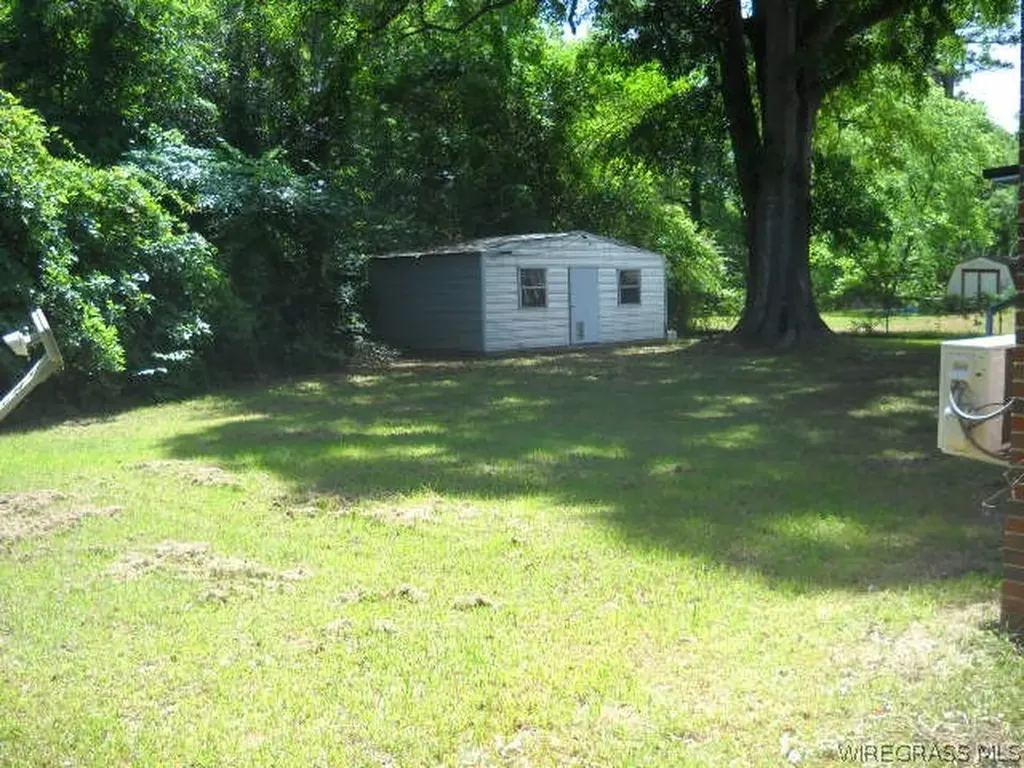 129 Glenwood Lane Ozark AL 36360