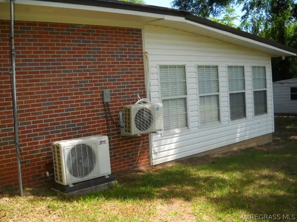 129 Glenwood Lane Ozark AL 36360