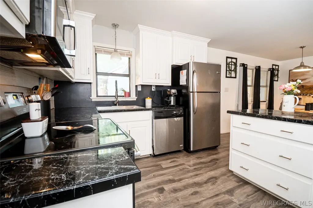 407 Meadowlake Drive Ozark AL 36360