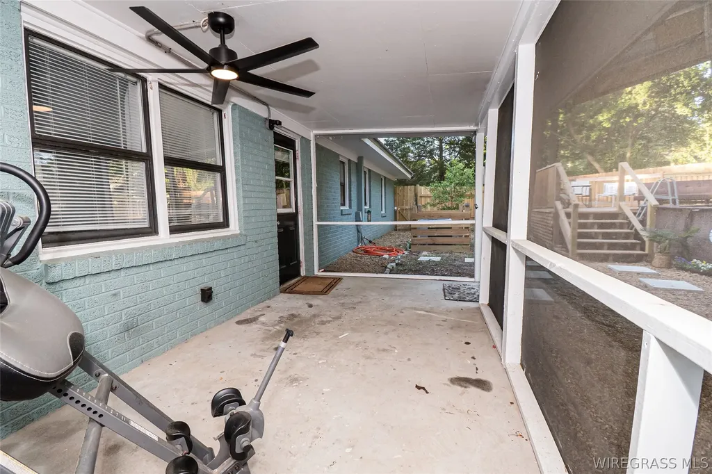 407 Meadowlake Drive Ozark AL 36360