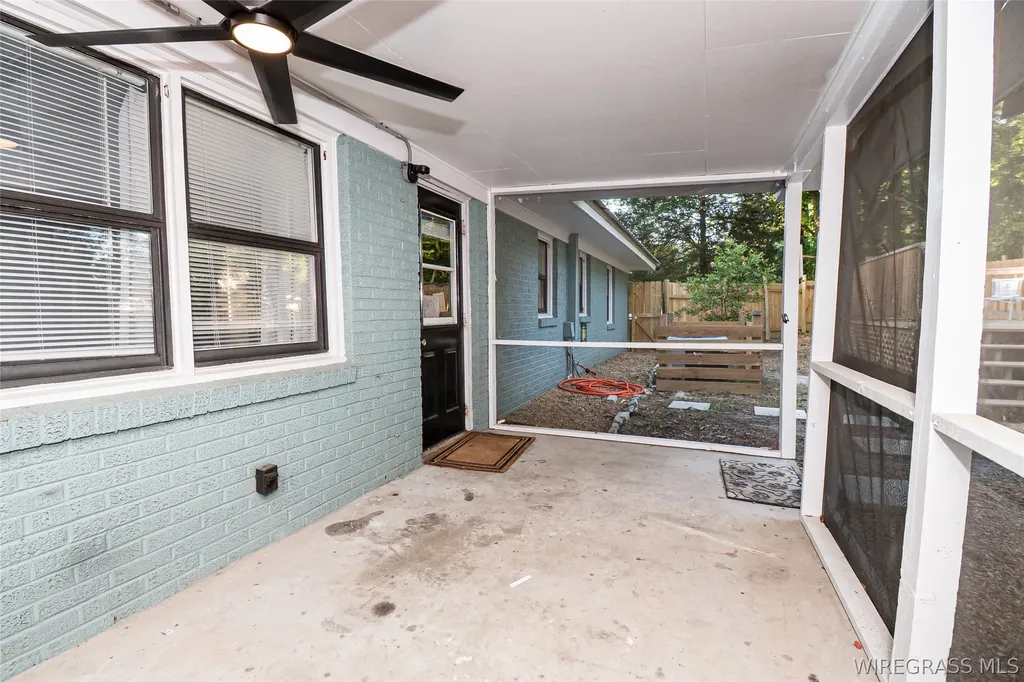 407 Meadowlake Drive Ozark AL 36360