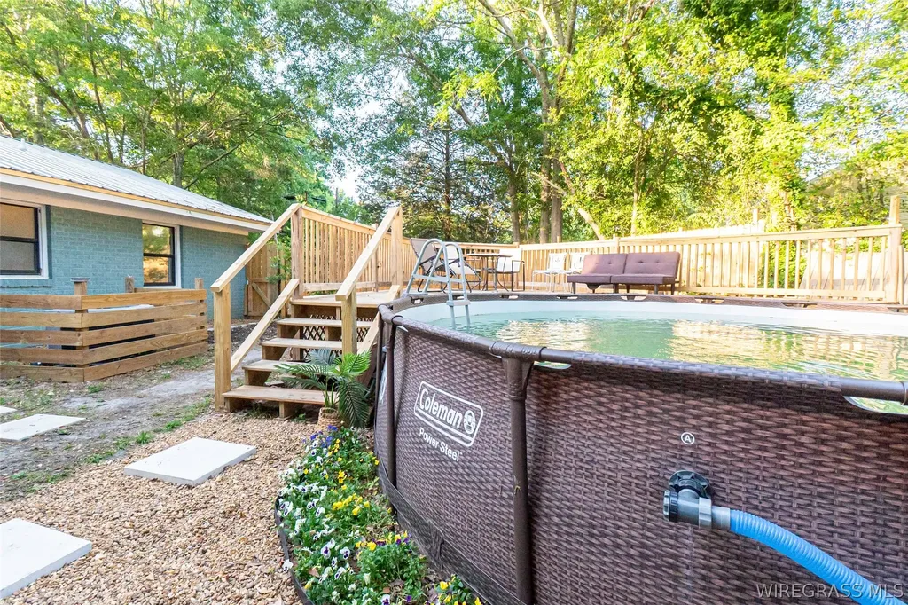 407 Meadowlake Drive Ozark AL 36360