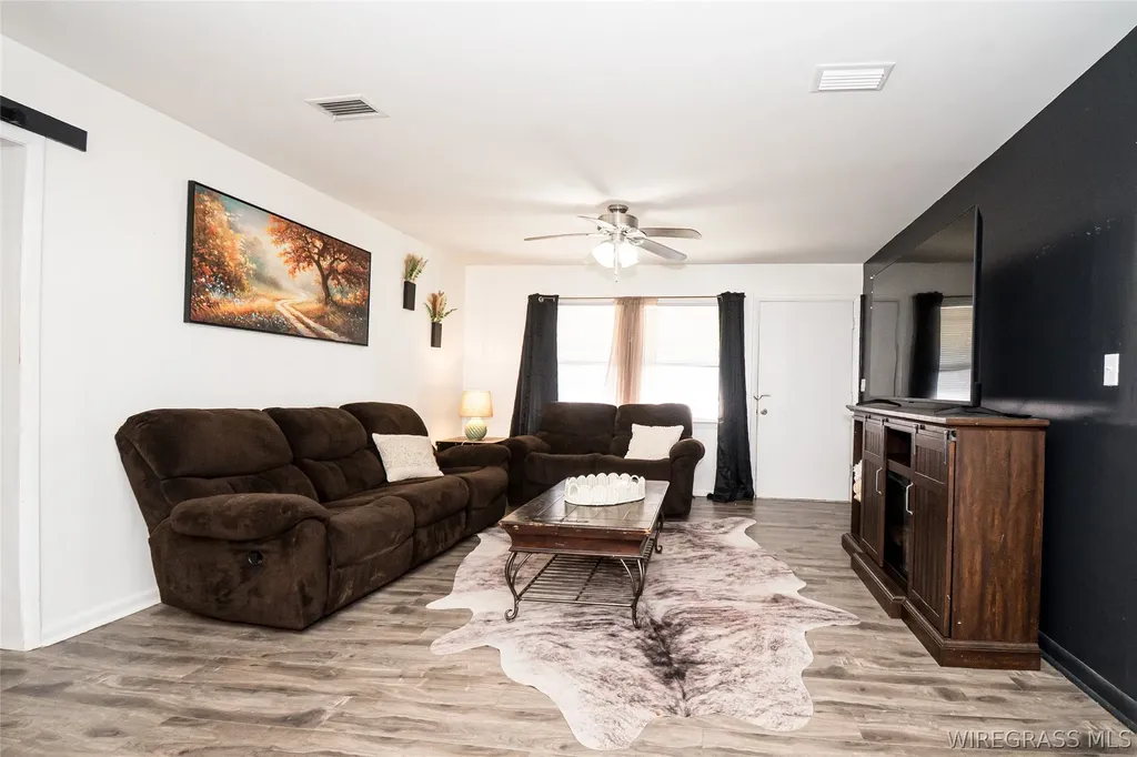 407 Meadowlake Drive Ozark AL 36360