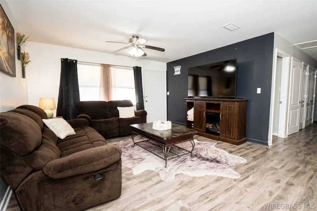 407 Meadowlake Drive Ozark AL 36360