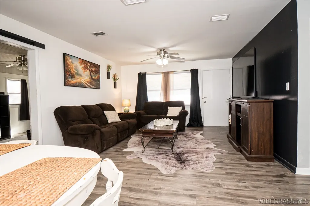 407 Meadowlake Drive Ozark AL 36360
