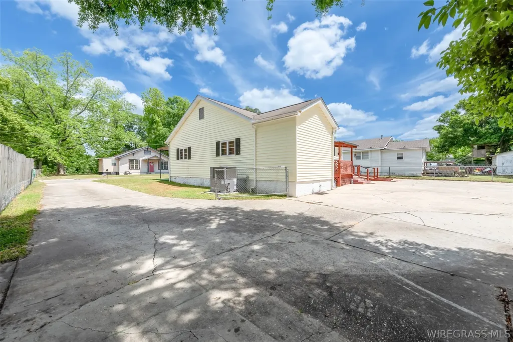 617 Mclendon Avenue Andalusia AL 36420