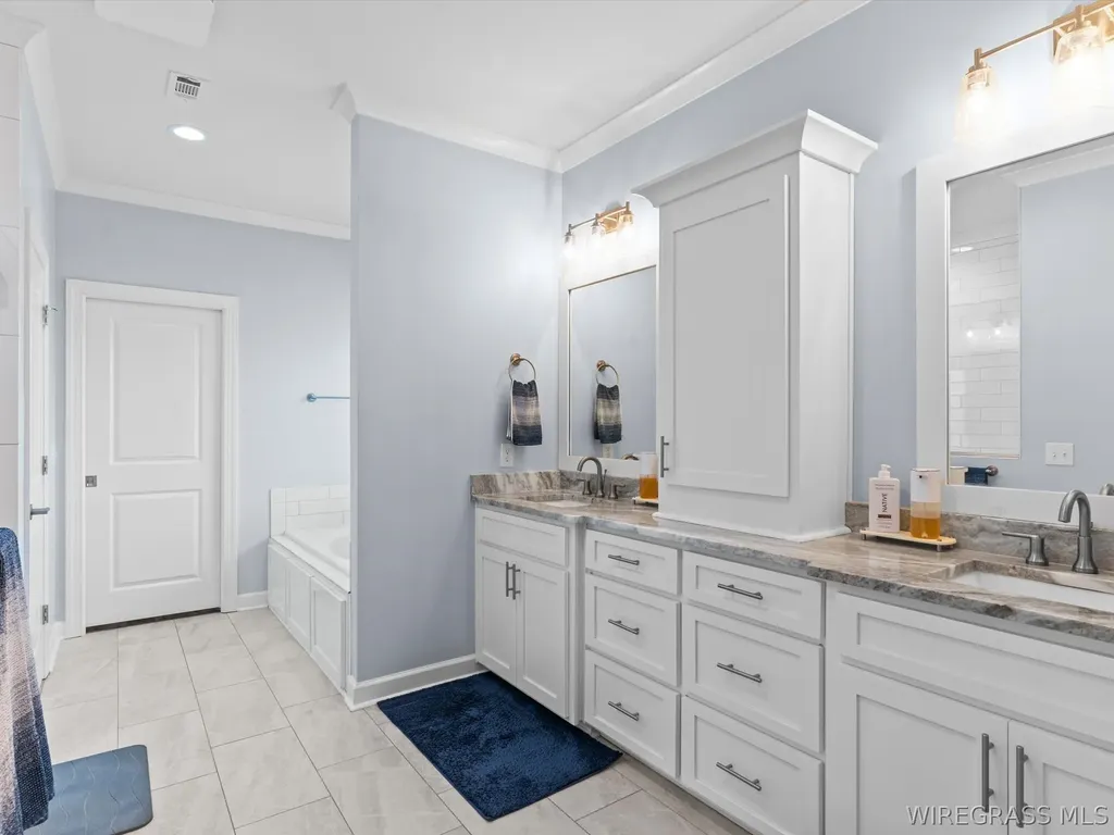 359 Lakes Drive Enterprise AL 36330