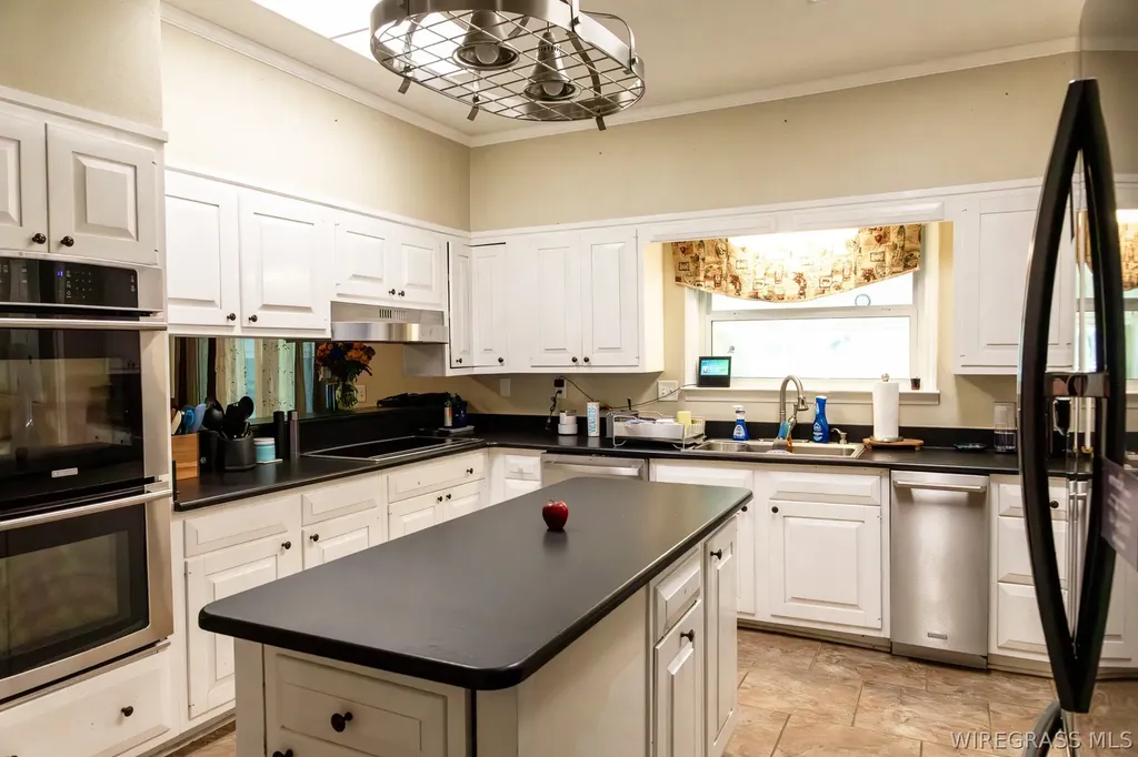 205 N Woodland Street Geneva AL 36340