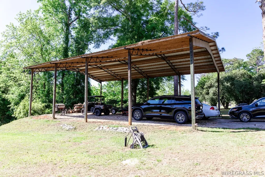 205 N Woodland Street Geneva AL 36340