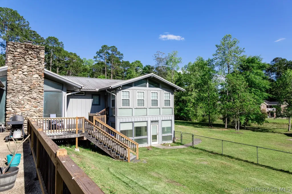 205 N Woodland Street Geneva AL 36340