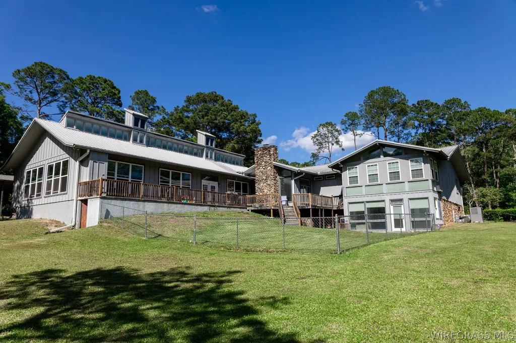 205 N Woodland Street Geneva AL 36340