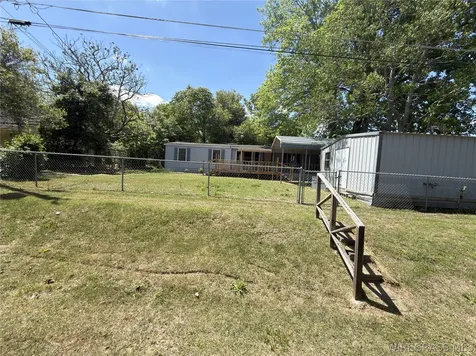 313 Fitzsimmons Street New Brockton AL 36351