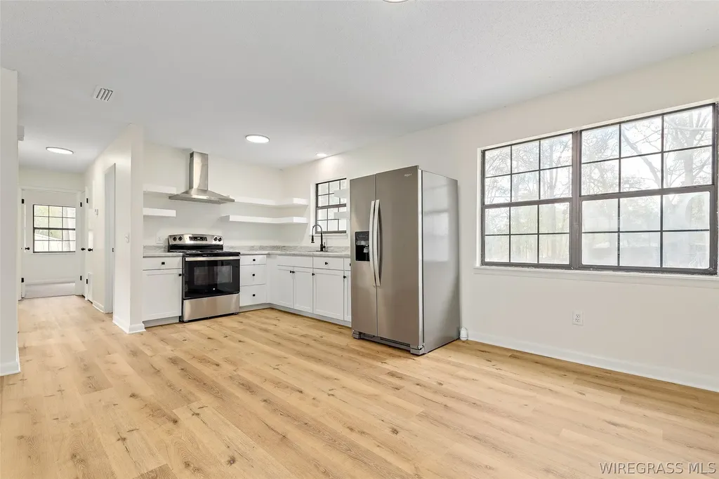 106 Oakridge Circle Enterprise AL 36330