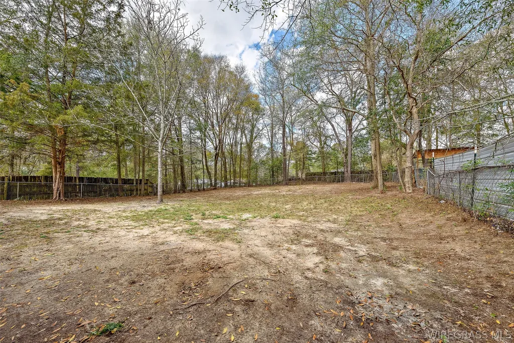 106 Oakridge Circle Enterprise AL 36330