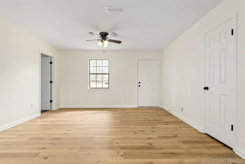 106 Oakridge Circle Enterprise AL 36330