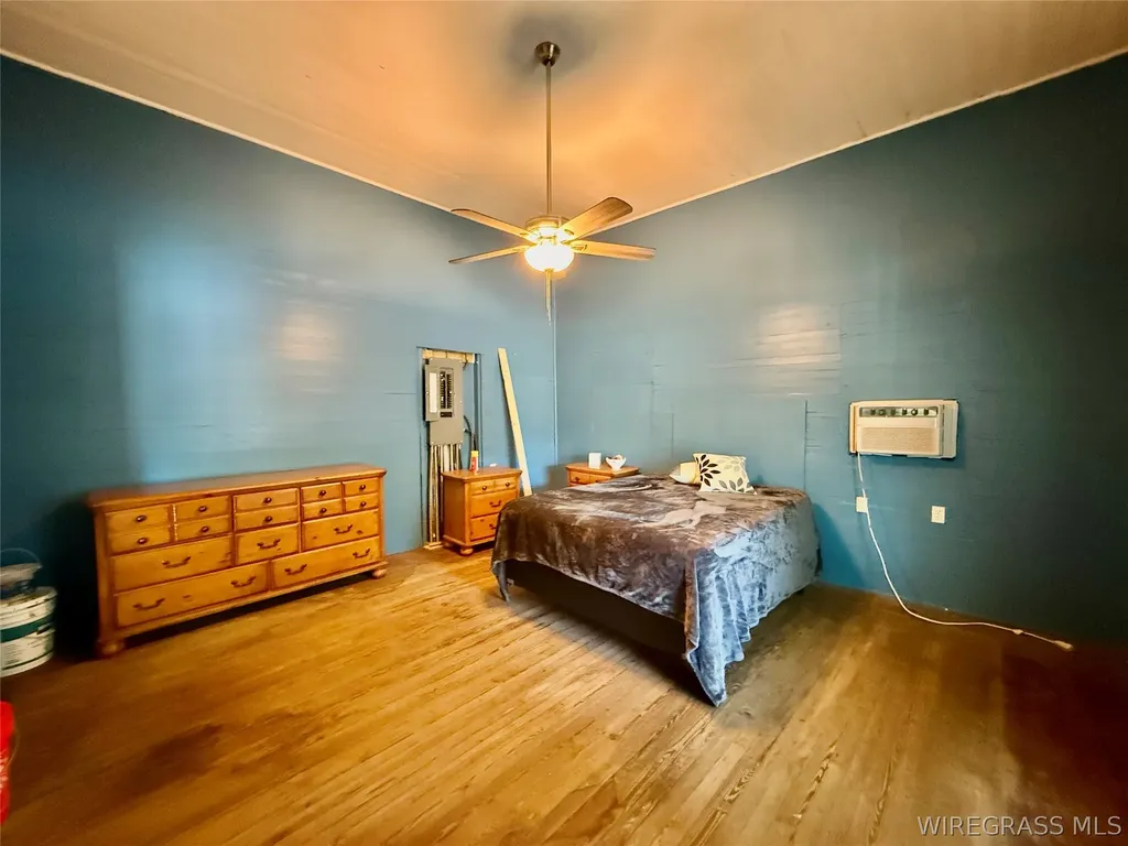 204 W Line Street Hartford AL 36344