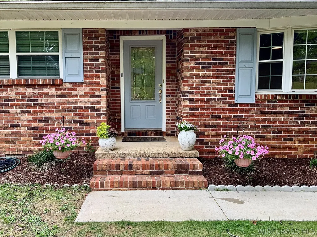 117 W Emerald Drive Enterprise AL 36330