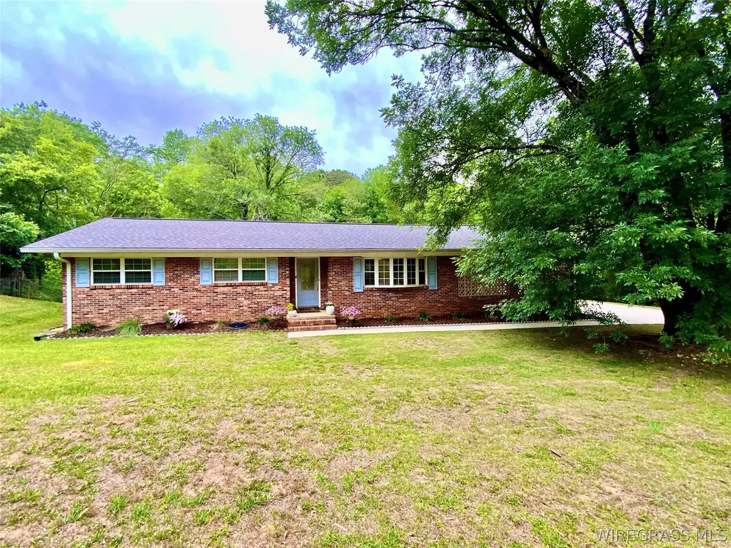 117 W Emerald Drive Enterprise AL 36330
