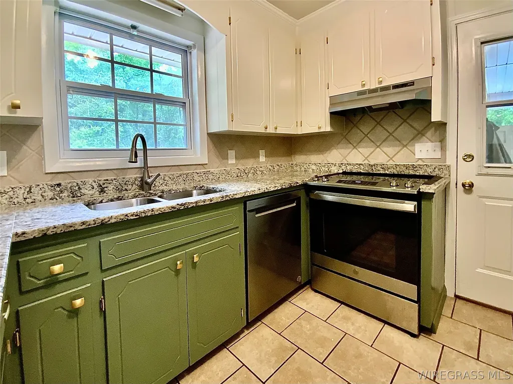 117 W Emerald Drive Enterprise AL 36330