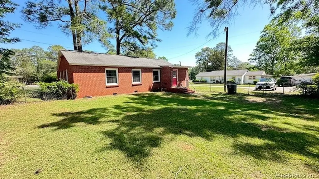 1008 E Park Avenue Enterprise AL 36330