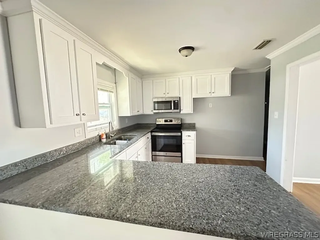 606 Mustang Drive Dothan AL 36301