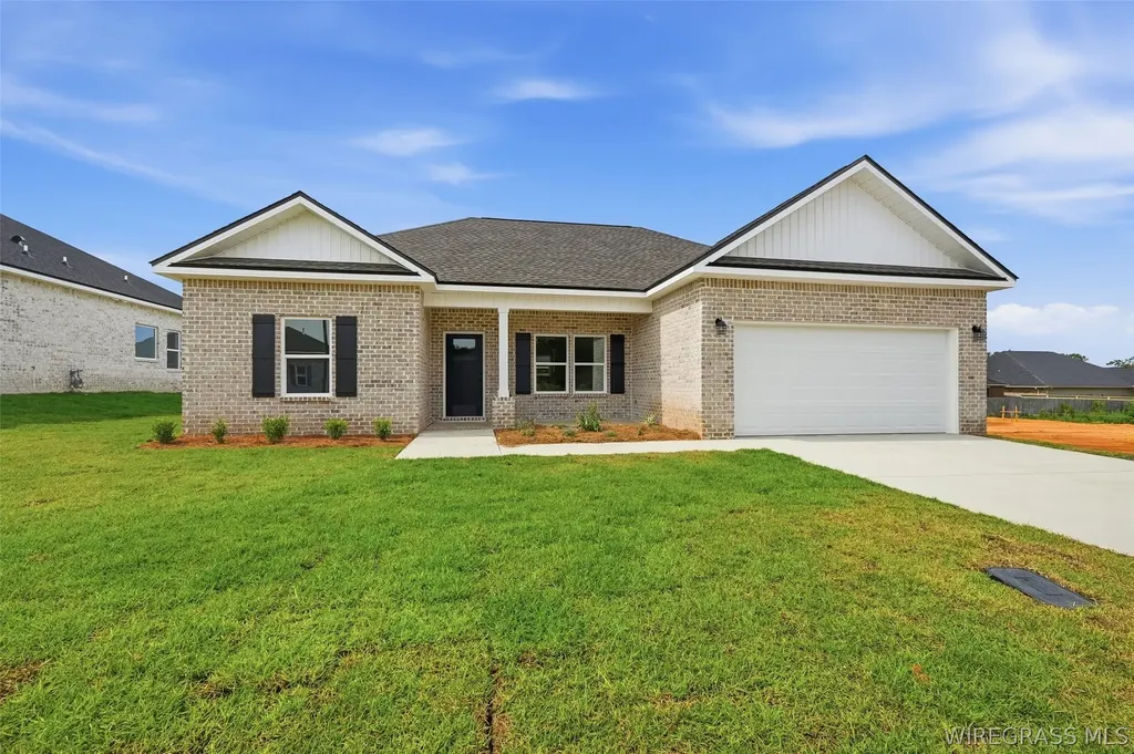 319 Thornbird Loop Enterprise AL 36330