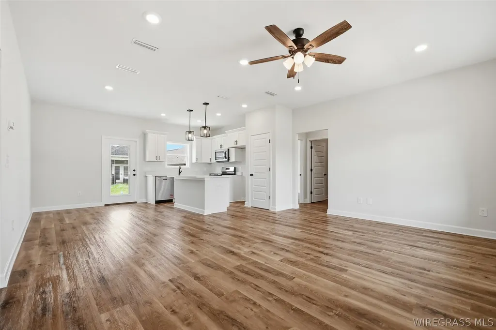 319 Thornbird Loop Enterprise AL 36330