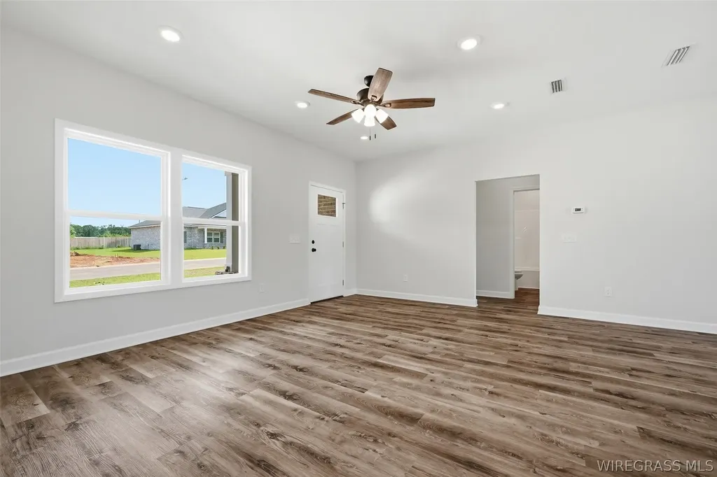 319 Thornbird Loop Enterprise AL 36330