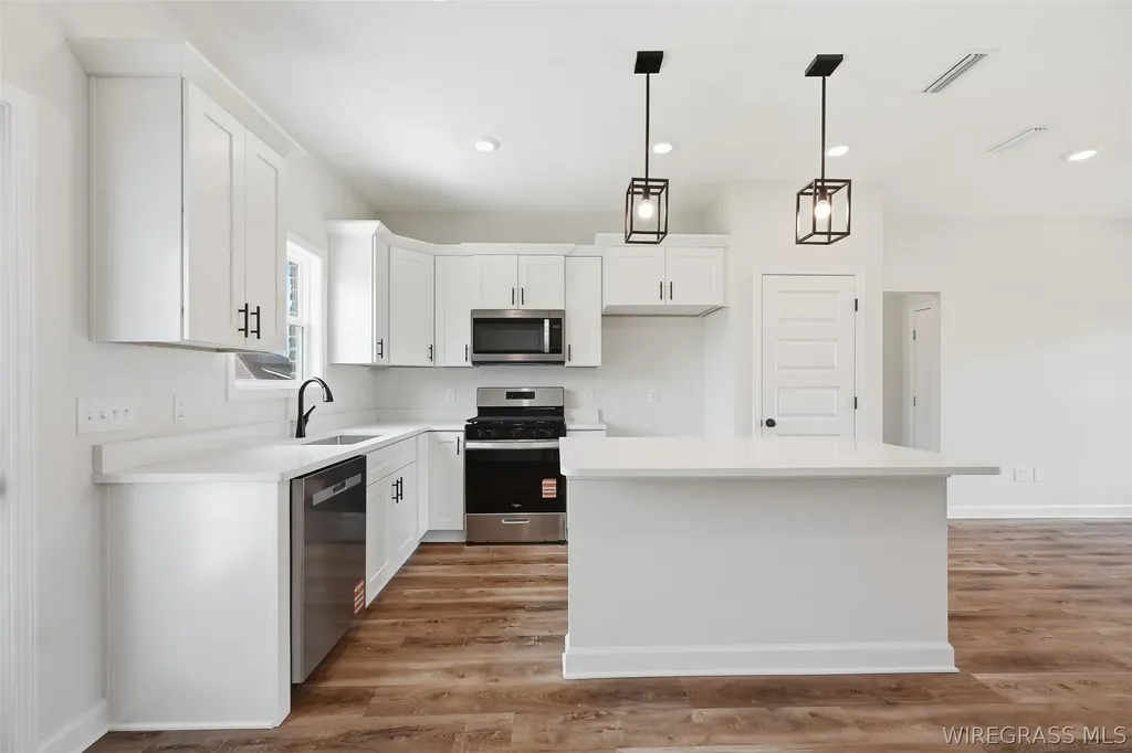 319 Thornbird Loop Enterprise AL 36330