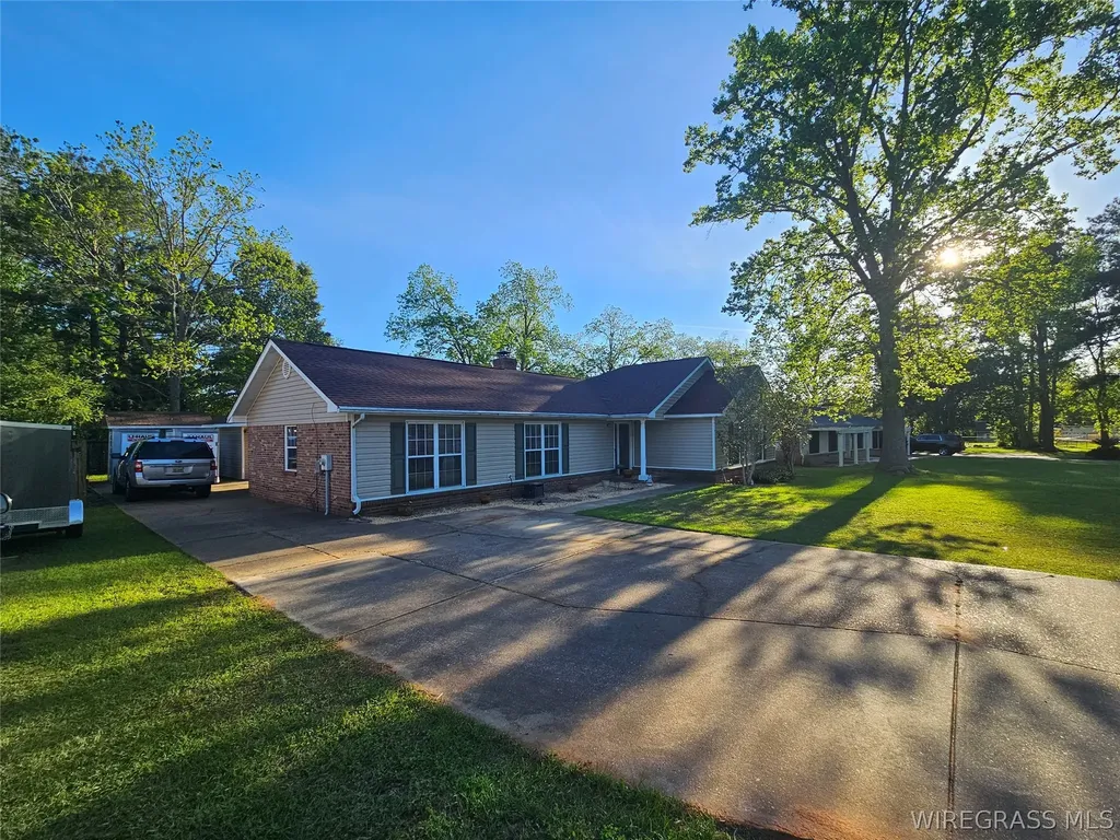 610 Chapelwood Drive Dothan AL 36305