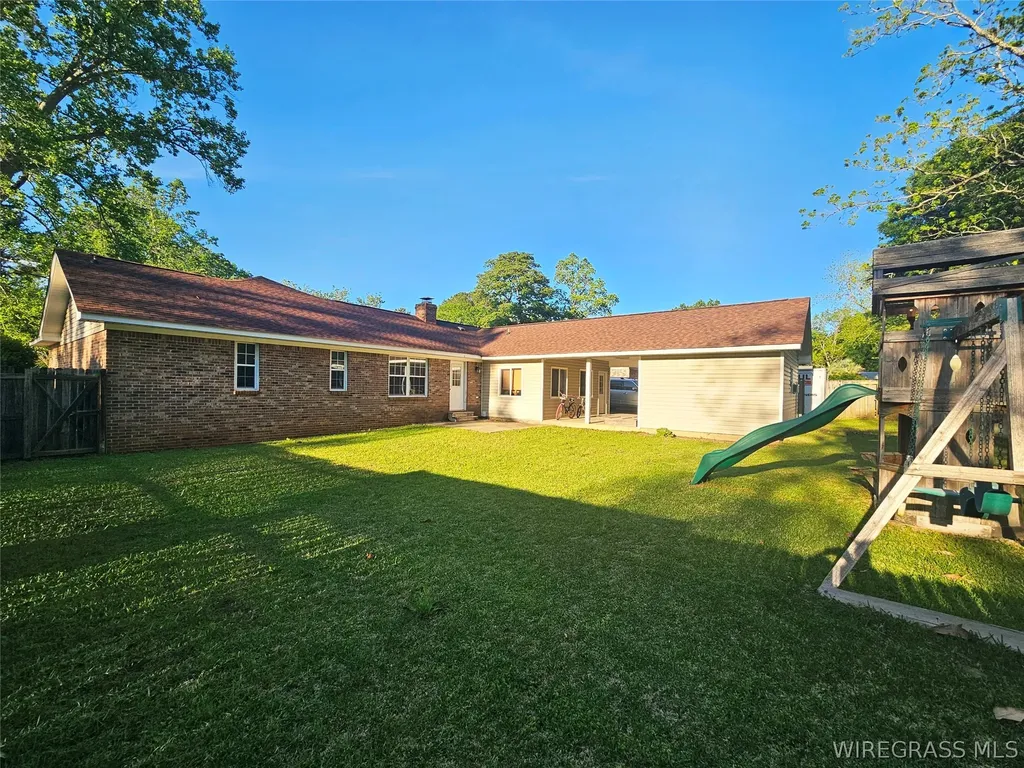 610 Chapelwood Drive Dothan AL 36305