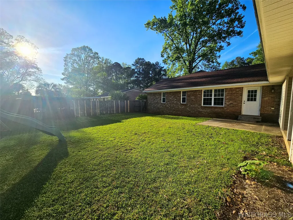 610 Chapelwood Drive Dothan AL 36305