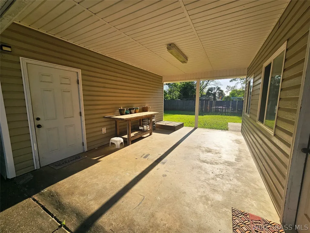610 Chapelwood Drive Dothan AL 36305