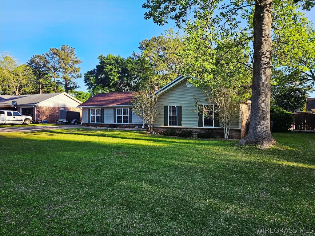 610 Chapelwood Drive Dothan AL 36305