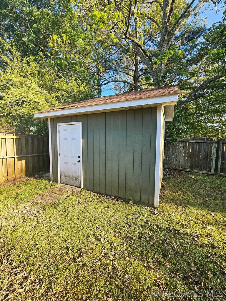 610 Chapelwood Drive Dothan AL 36305