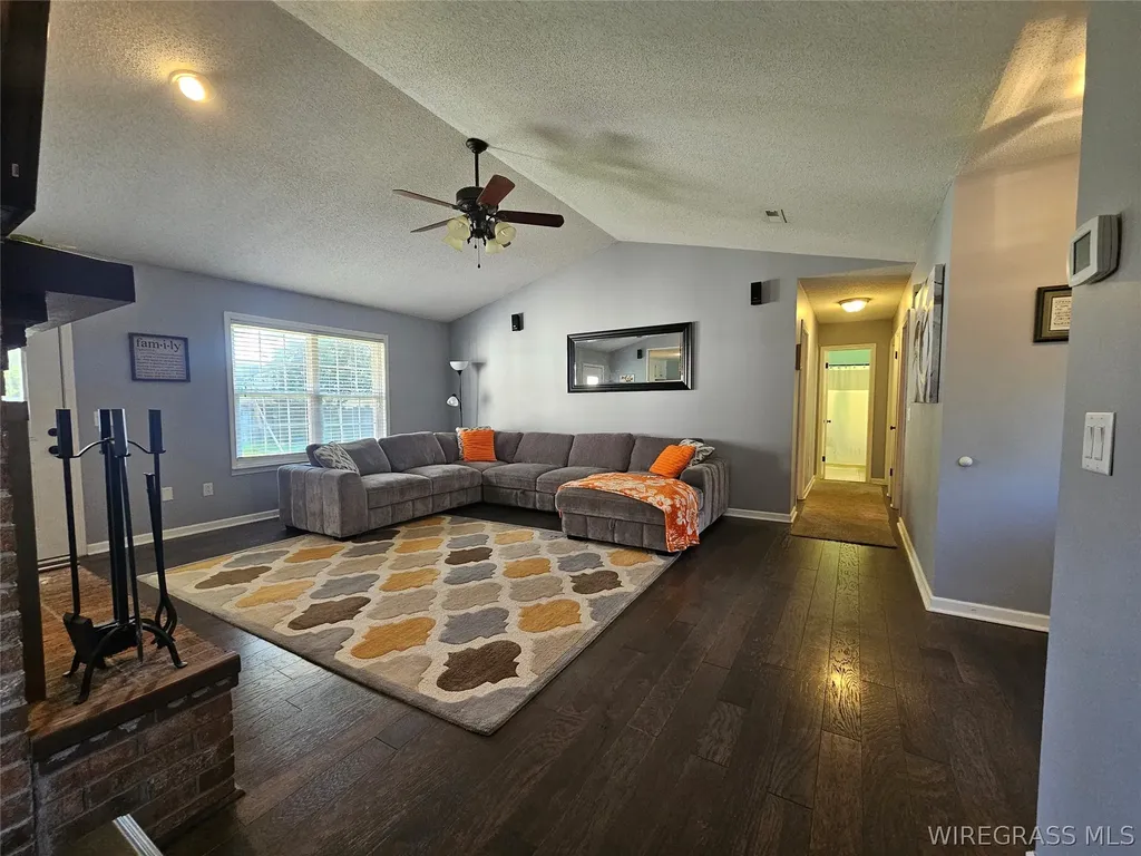 610 Chapelwood Drive Dothan AL 36305