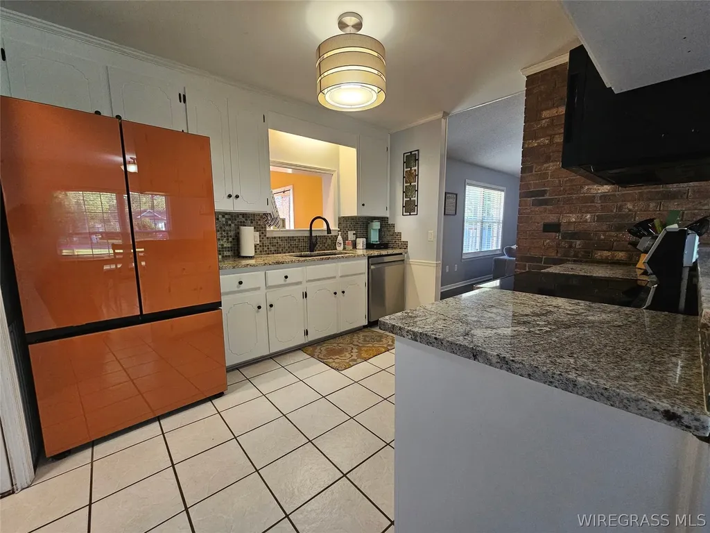 610 Chapelwood Drive Dothan AL 36305