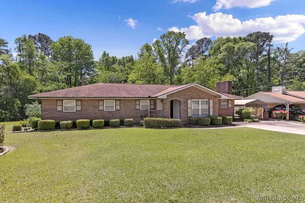 447 Pine Avenue Ozark AL 36360