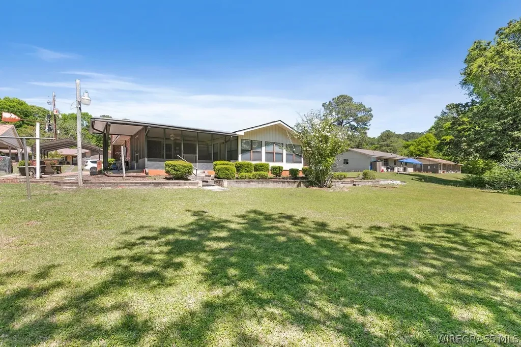 447 Pine Avenue Ozark AL 36360