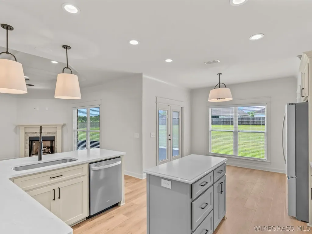 327 Lakes Drive Enterprise AL 36330