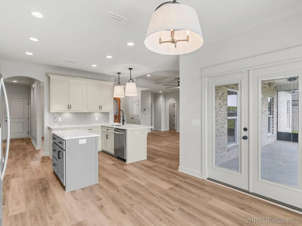 327 Lakes Drive Enterprise AL 36330